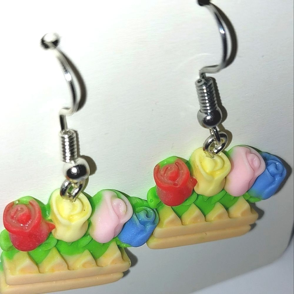 Floral Super cute, colorful, fun earrings - Picture 4 of 5